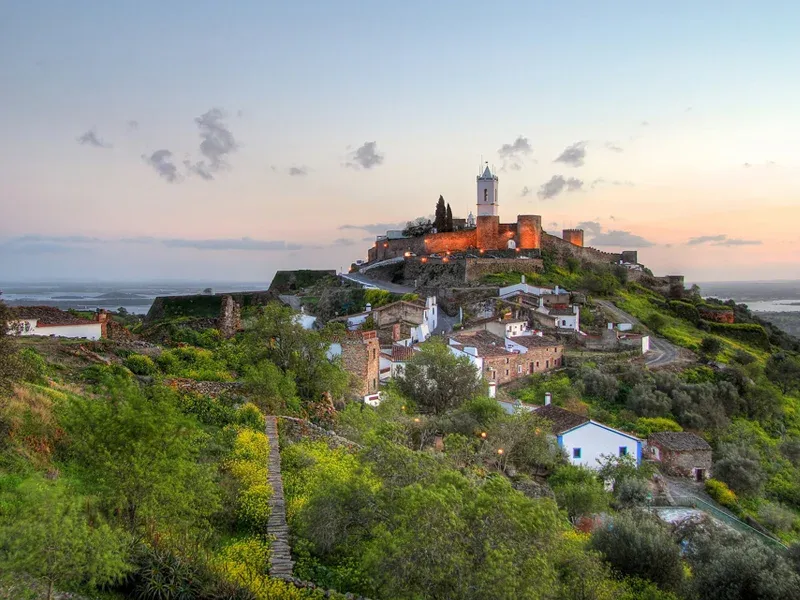 Monsaraz castle - Evora and Monsaraz Tour