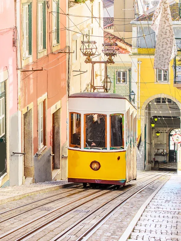 Tram - Lisbon tour - Custom private tours