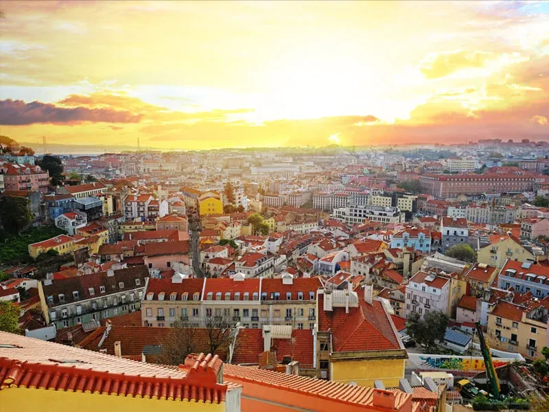 Graça viewpoint, Lisbon - Private Tours and transfers